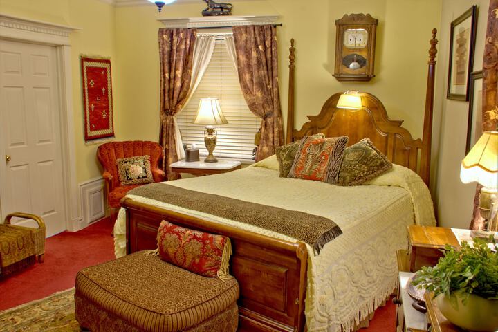 Room 142 of 171