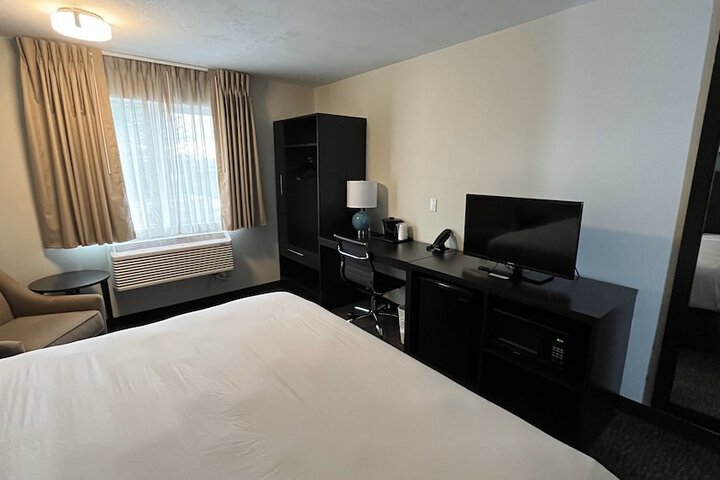 Room 46 of 77