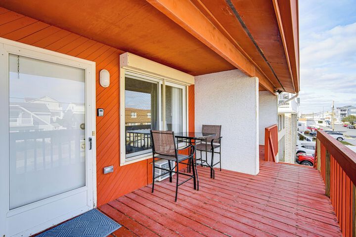 Steps to Sand & Surf! Couples Haven in Brigantine