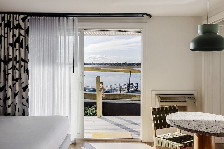 Red Jacket Beach Resort