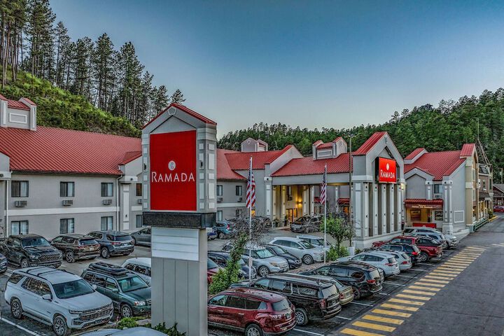 Ramada by Wyndham Keystone Near Mt. Rushmore