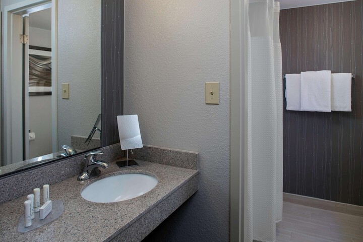 Room 18 of 30