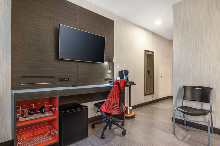 Room 38 of 48
