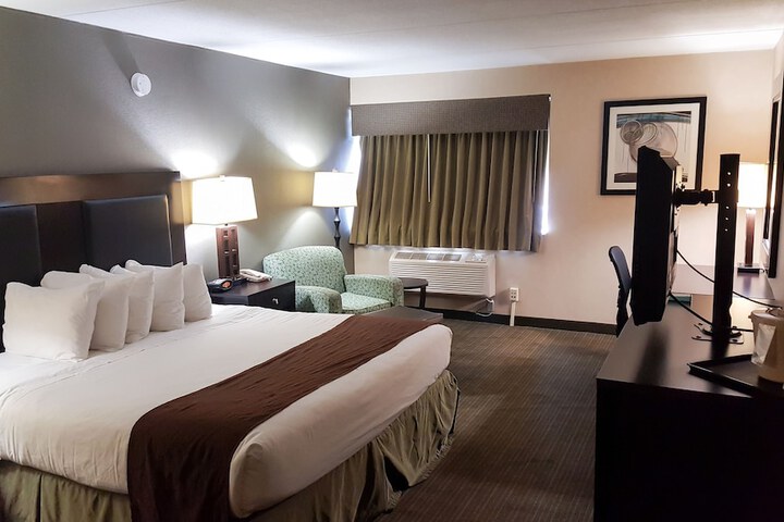 Room 27 of 41