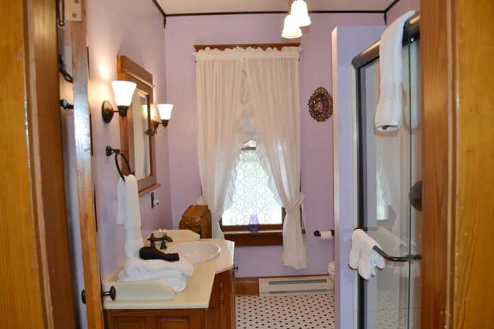 Room 10 of 37