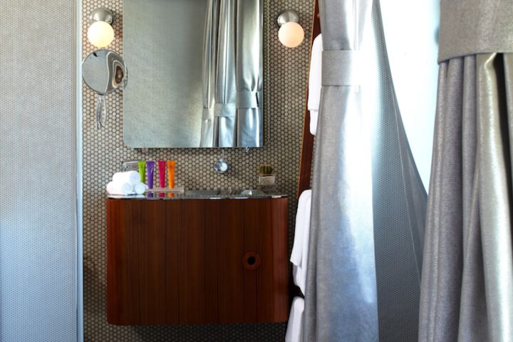 Room 21 of 114