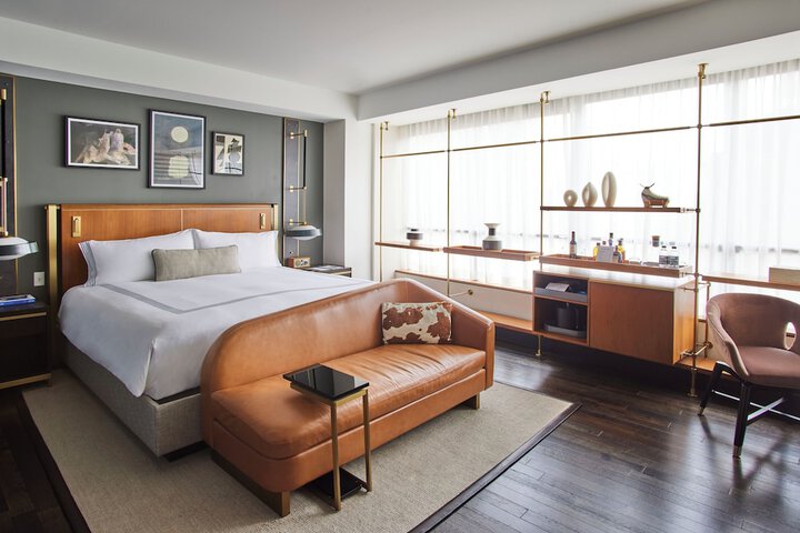 Room 46 of 114