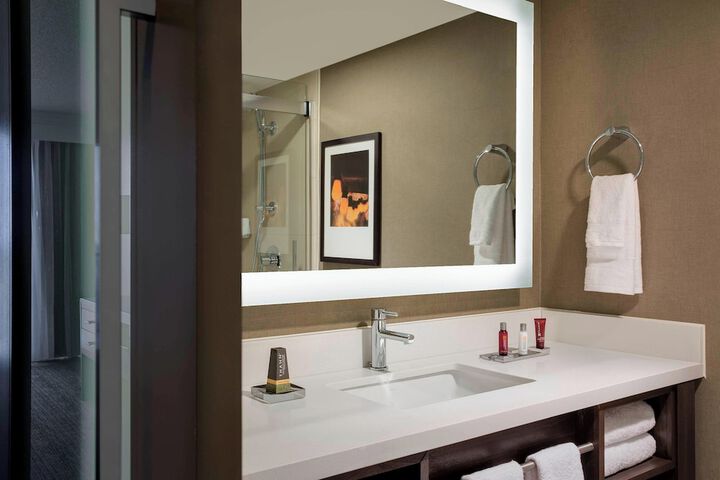 Room 30 of 53