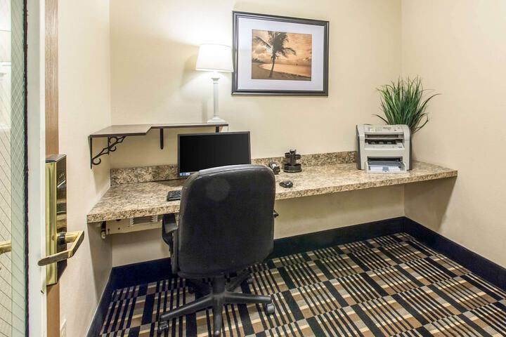 Quality Inn & Suites Silverthorne - Copper Mountain
