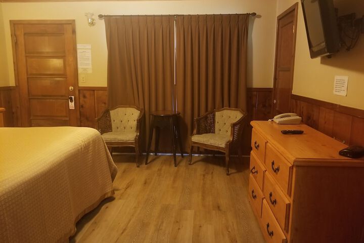 Room 109 of 137