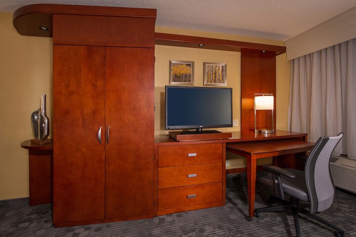 Room 7 of 25