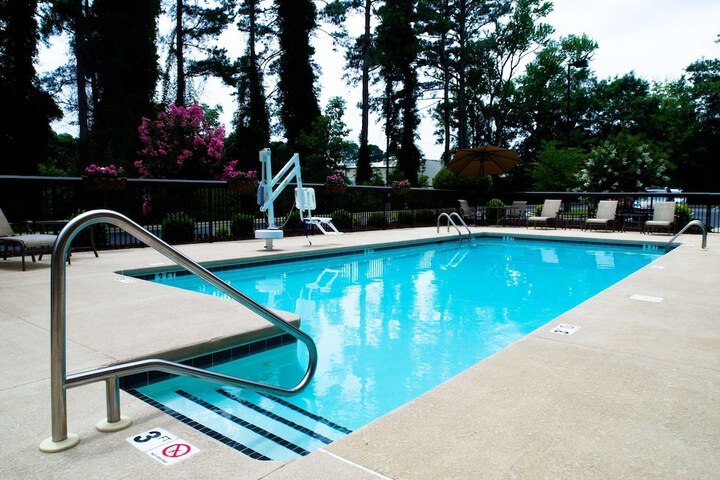 Pool 4 of 82