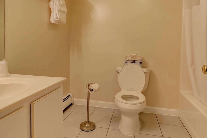 Room 85 of 104