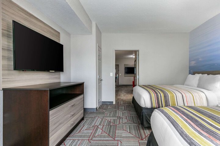 Room 15 of 38