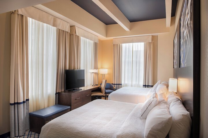 Room 15 of 42