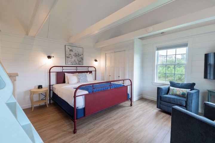 Room 169 of 199