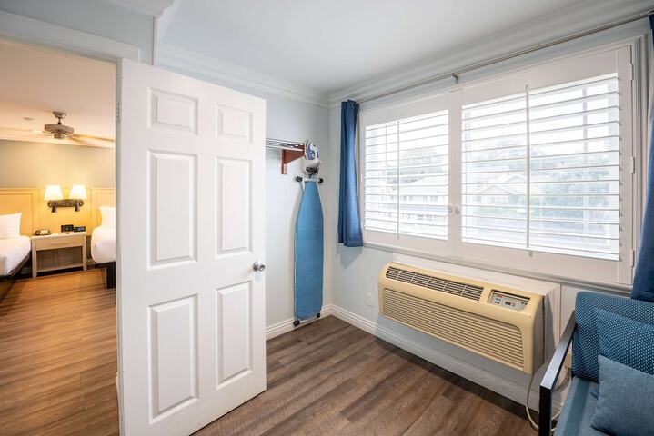 Room 22 of 36