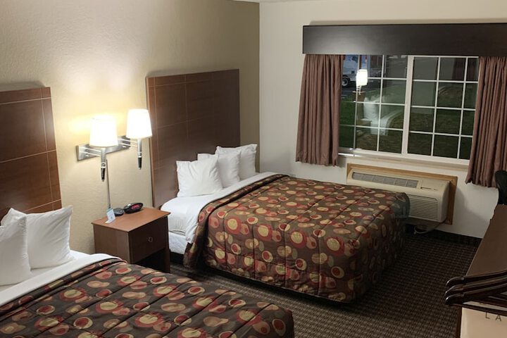 Room 12 of 25