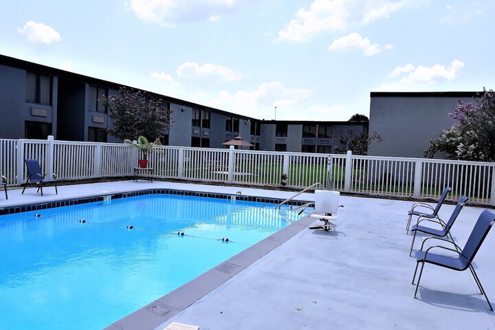 Pool 13 of 75