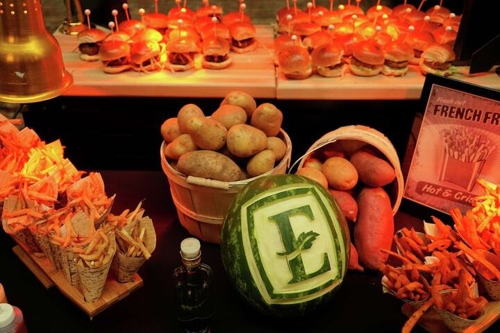 Dining 56 of 61