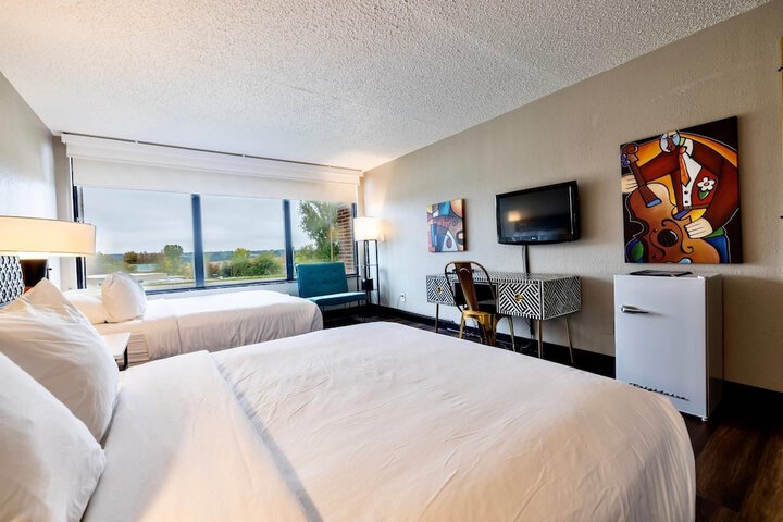 The Highlander Hotel Iowa City an Ascend Collection Hotel