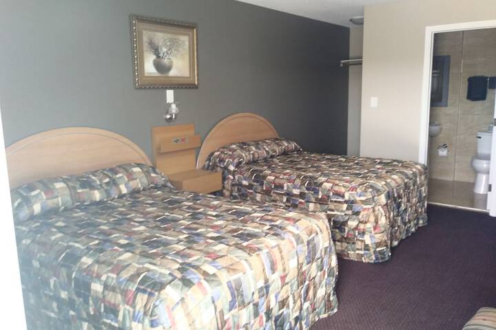 Room 12 of 19