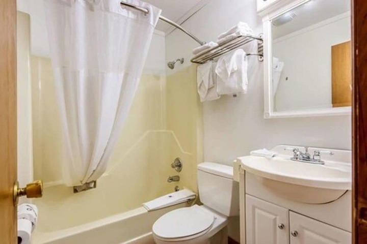 Room 15 of 26