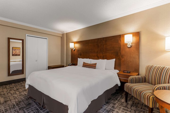 Room 27 of 60