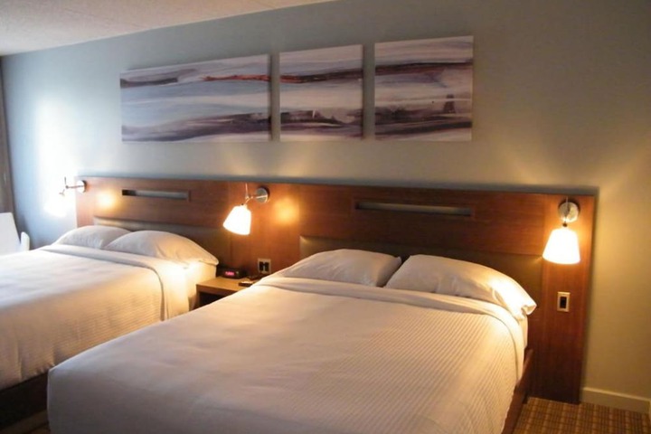 Room 4 of 13