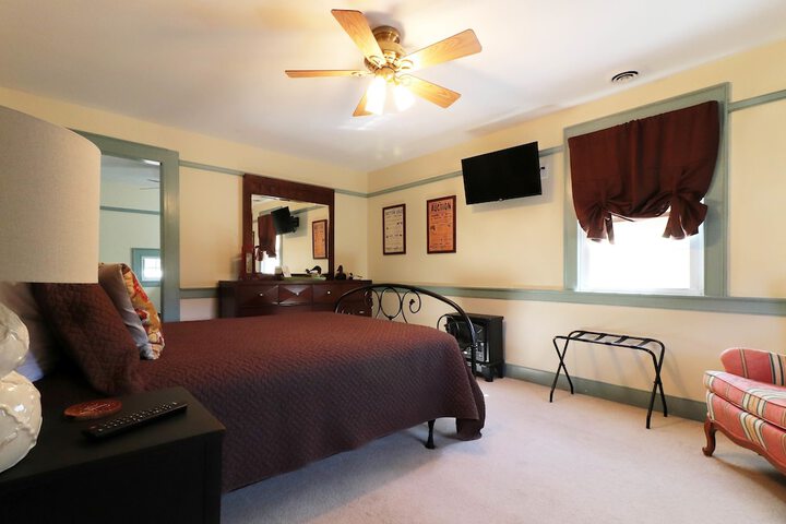 Room 25 of 59
