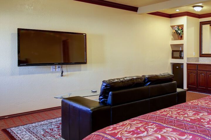 Room 34 of 43