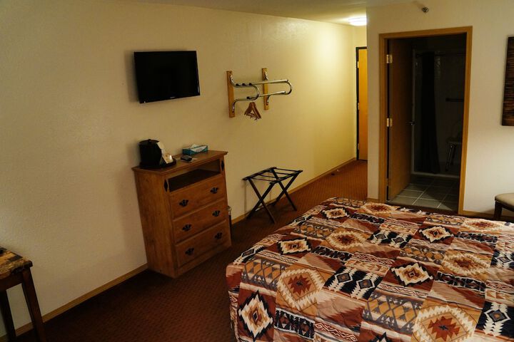Room 10 of 35