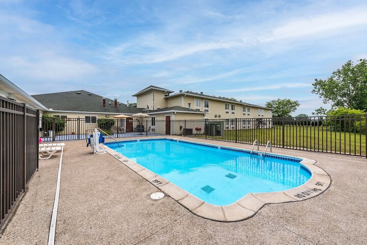 Pool 9 of 43
