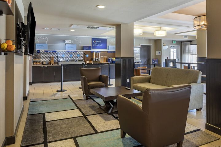 Holiday Inn Express & Suites Indio - Coachella Valley by IHG