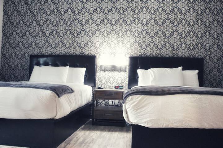 Room 22 of 35