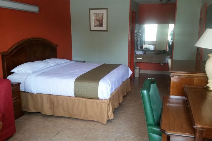 Room 19 of 29