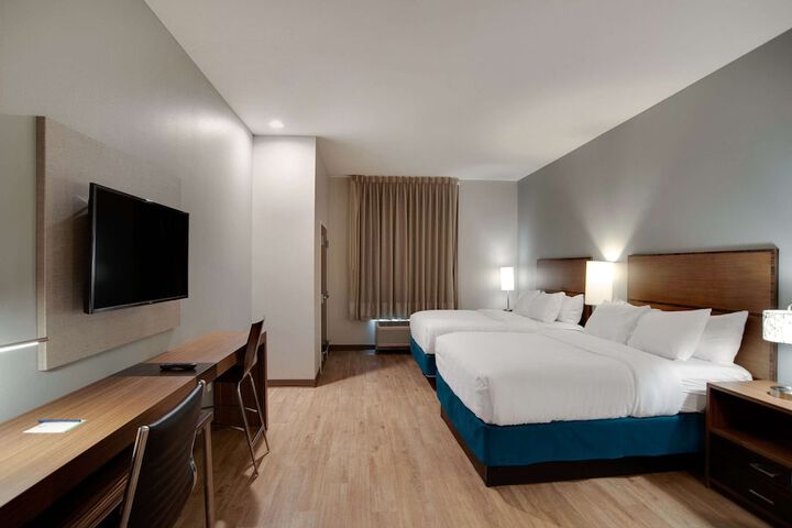 Room 28 of 39