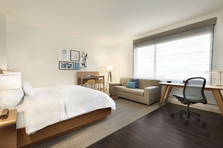 Room 15 of 28