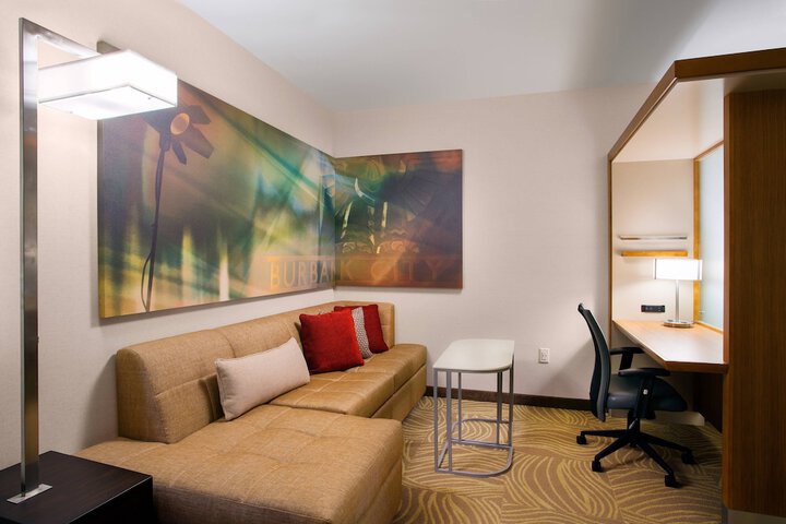 Room 26 of 61
