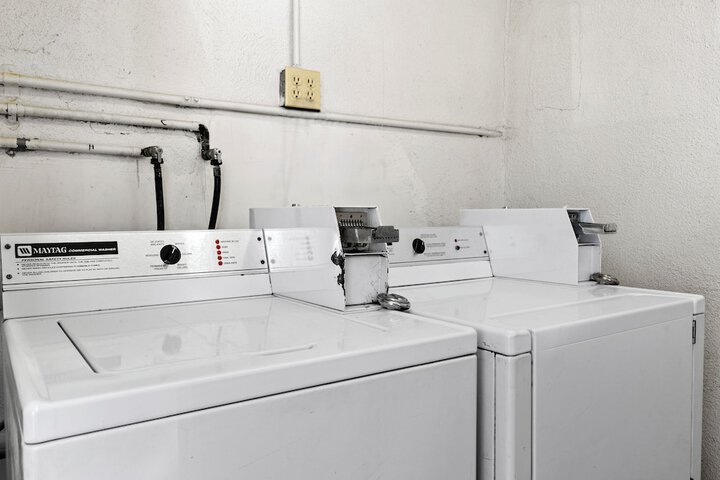 Room 9 of 26