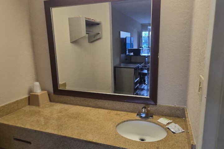 Room 13 of 15