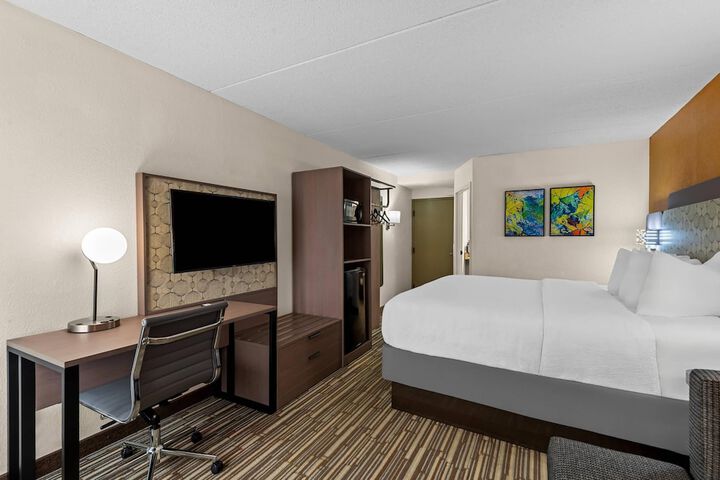 Spark by Hilton Syracuse Carrier Circle