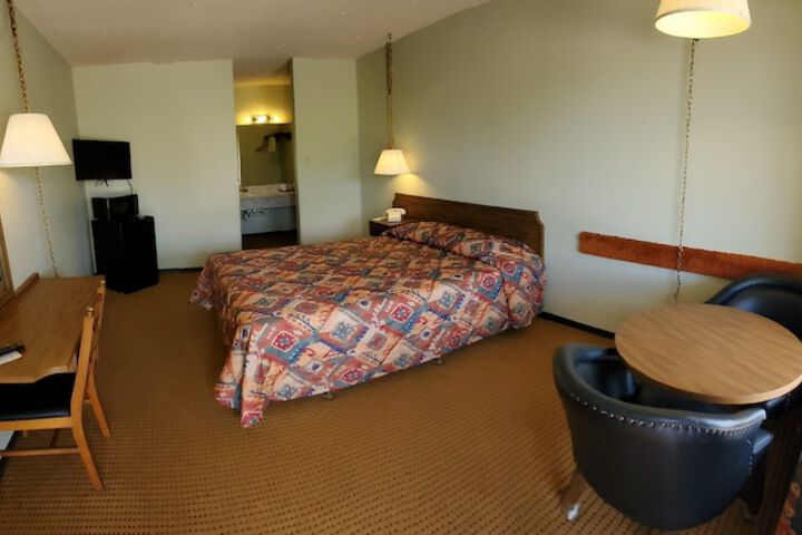 Room 42 of 51