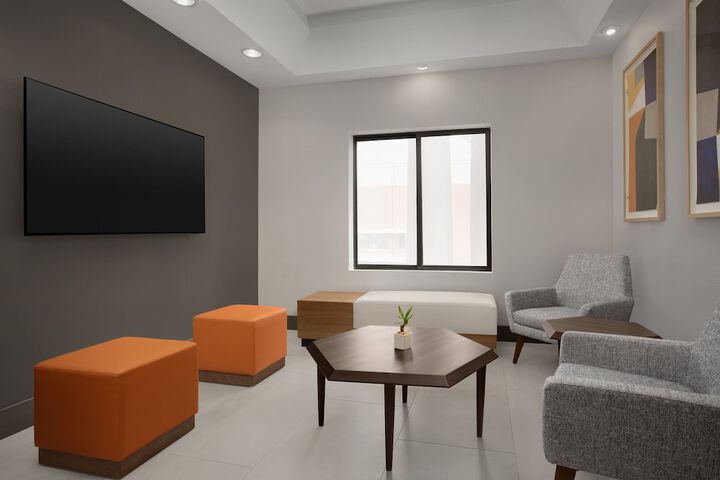 Holiday Inn Express Hotel & Suites DFW West - Hurst by IHG