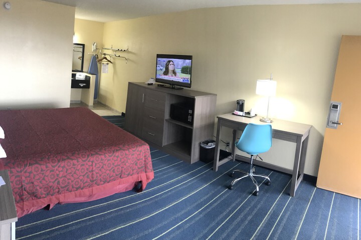 Room 26 of 47