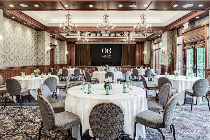 Oak Bay Beach Hotel