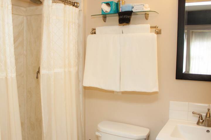 Room 8 of 36