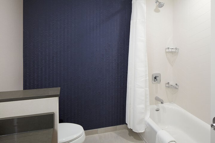 Room 21 of 35