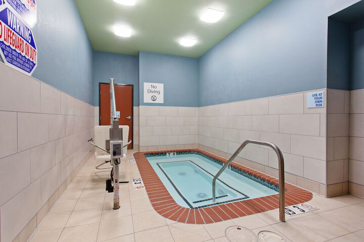 Pool 13 of 42