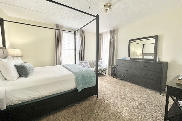Room 70 of 97